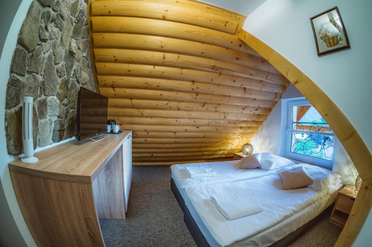 Willa Na Skarpie Szczawnica Luaran gambar
